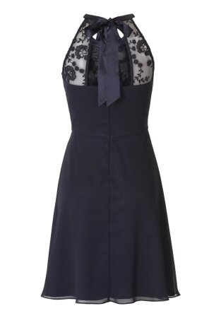 Kleid Kurz ohne Arm