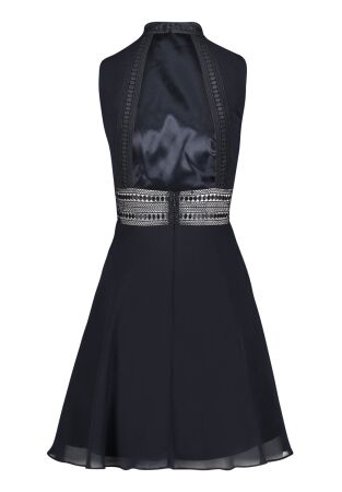 Kleid Kurz ohne Arm
