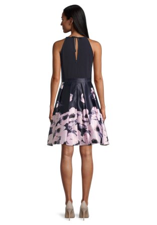 Kleid Kurz ohne Arm
