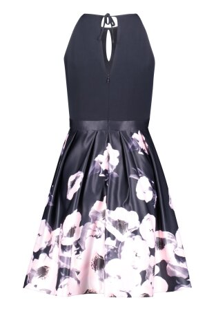 Kleid Kurz ohne Arm