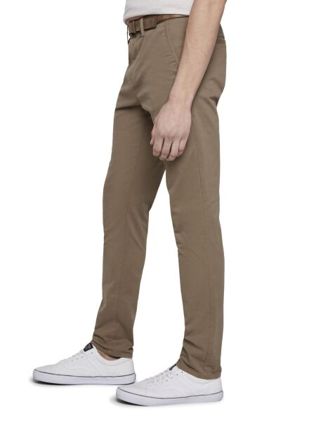 Slim Chino with belt