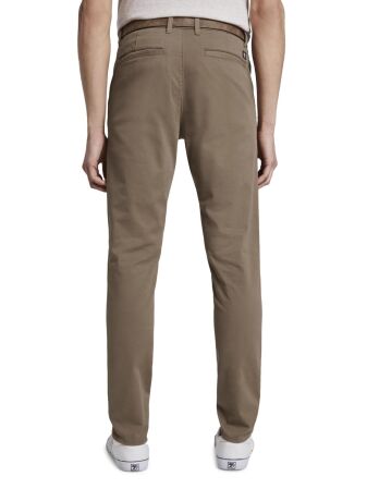 Slim Chino with belt