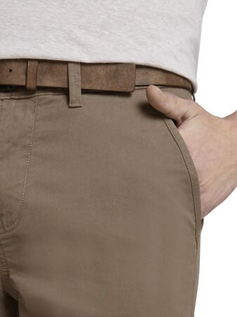 Slim Chino with belt