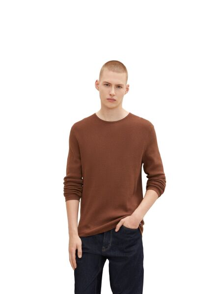 zigzag structured crewneck