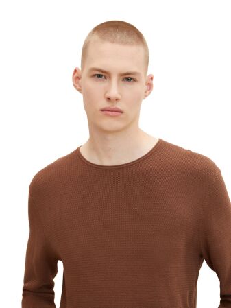 zigzag structured crewneck