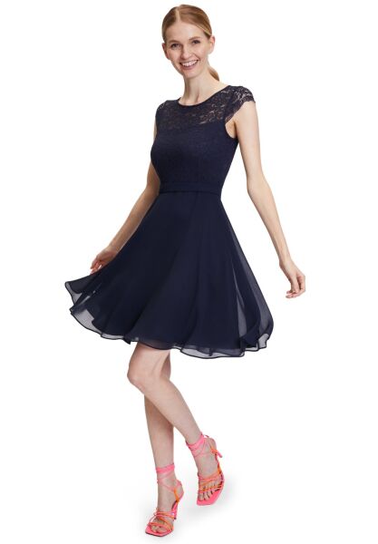 Kleid Kurz 1/2 Arm