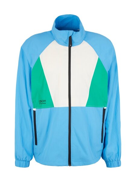 relaxed wind breaker