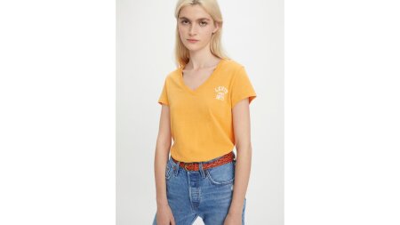 Graphic Perfect V-Neck Top