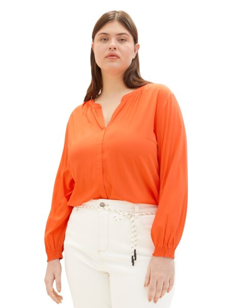 blouse with smock detaill