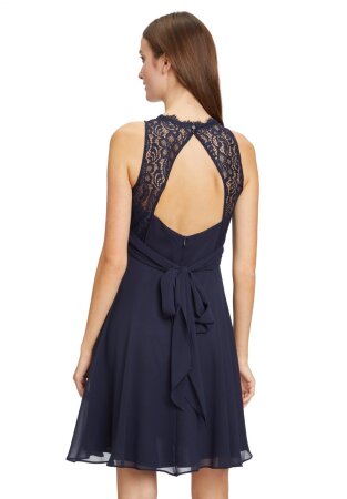 Kleid Kurz ohne Arm