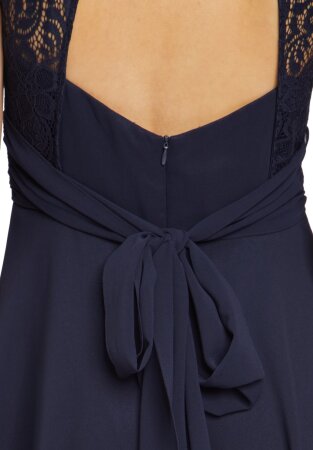 Kleid Kurz ohne Arm