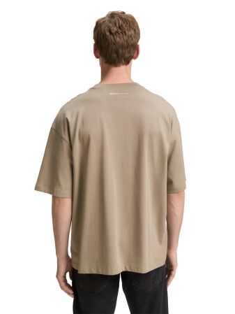 oversized t-shirt