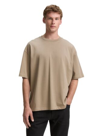 oversized t-shirt