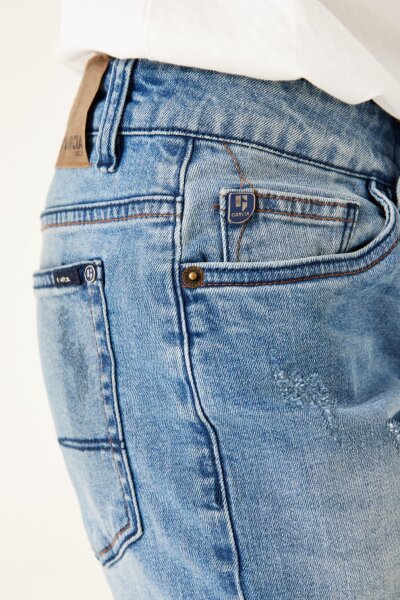 340 col.4042_Tavio short