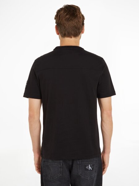 MONOLOGO SLEEVE BADGE REG TEE