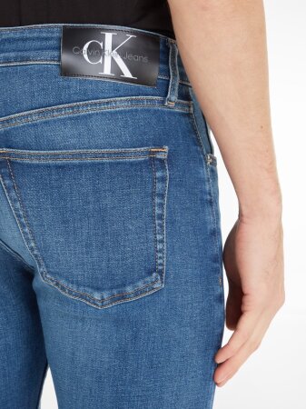 SLIM TAPER