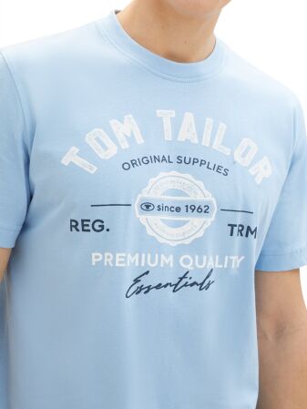logo tee