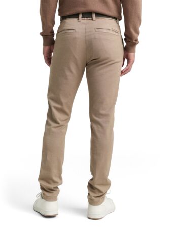traveler slim chino