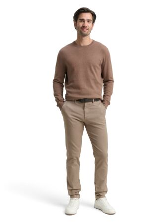 traveler slim chino