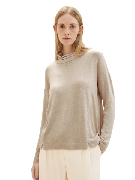 T-shirt cosy roll neck