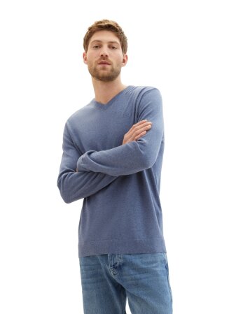 basic v-neck knit