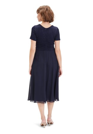 Kleid Kurz 1/2 Arm