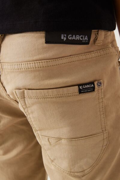 355 col.1013_Lazlo short