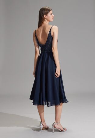 Cocktailkleid aus Materialmix