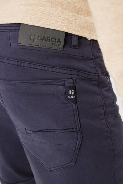 695 col.292_Rocko short