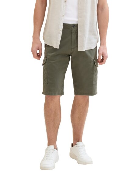 regular printed cargo shorts