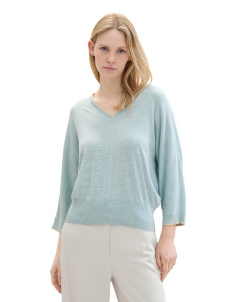 knit pullover with tipping