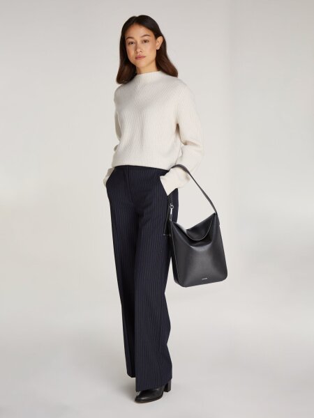 SOFT SCULPT BUCKET BAG