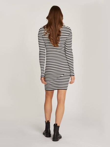 WOVEN LABEL TIGHT SWEATER DRESS