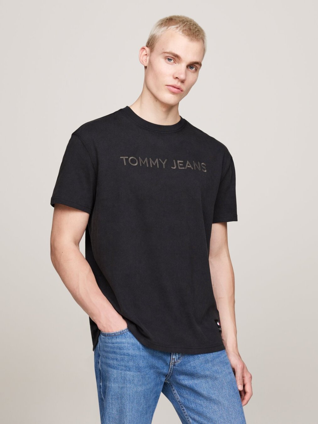 Tommy Jeans TJM REG GD NEW CLASSIC L TEE 21 99 EUR