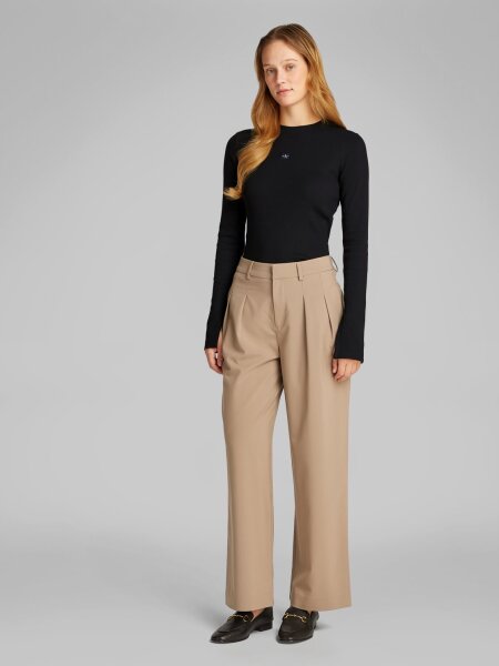 WOVEN LABEL RIB LS TOP