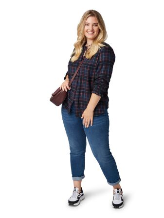 Basic Slim Leg Jeans