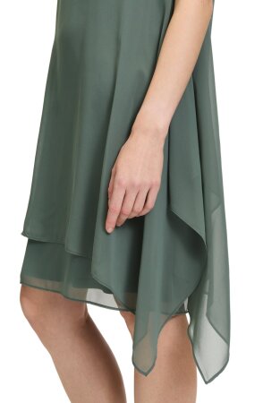 Kleid Kurz ohne Arm