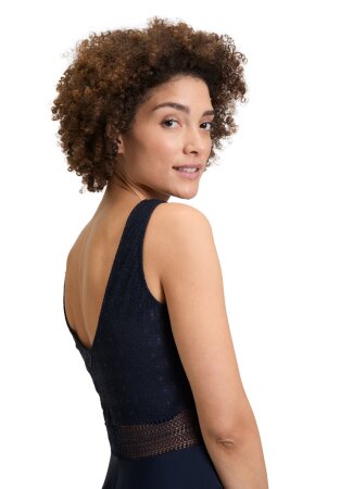 Kleid Kurz ohne Arm
