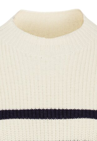 KNITWEAR