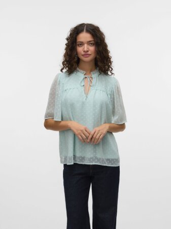 VMLEAH SS LACE TOP WVN GA NOOS