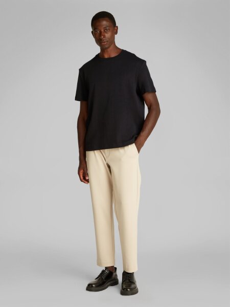 TEXTURED T-SHIRT