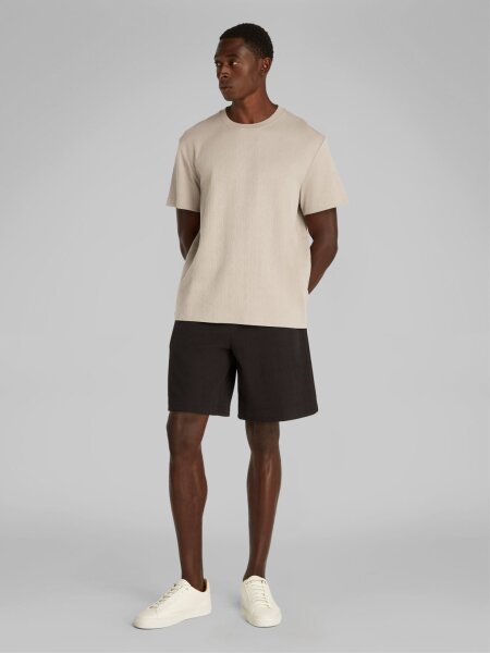 TEXTURED T-SHIRT