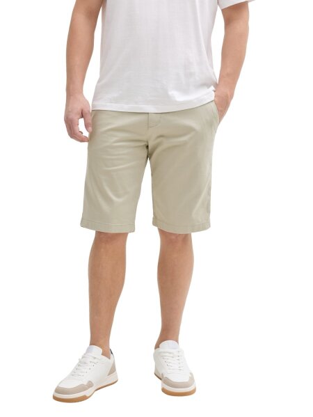 regular chino shorts