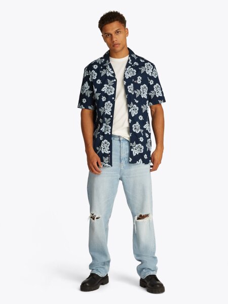 TJM REG SLUB AOP SS SHIRT EXT