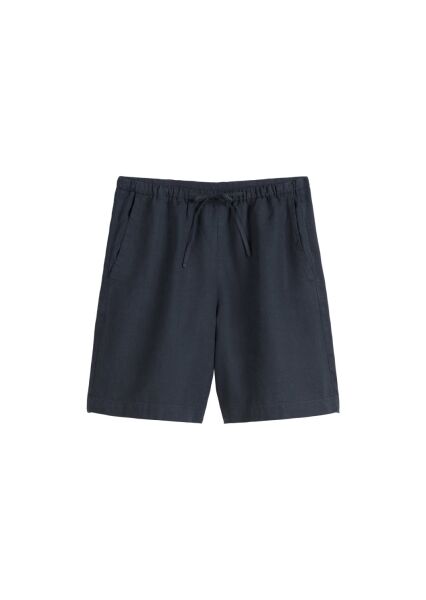 Shorts, pull on style, medium waist