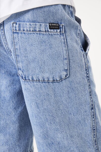E53721_boys short