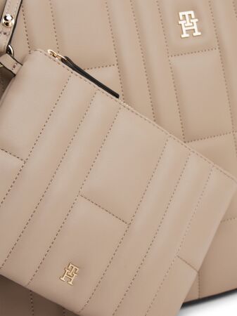TH FEMININE TOTE