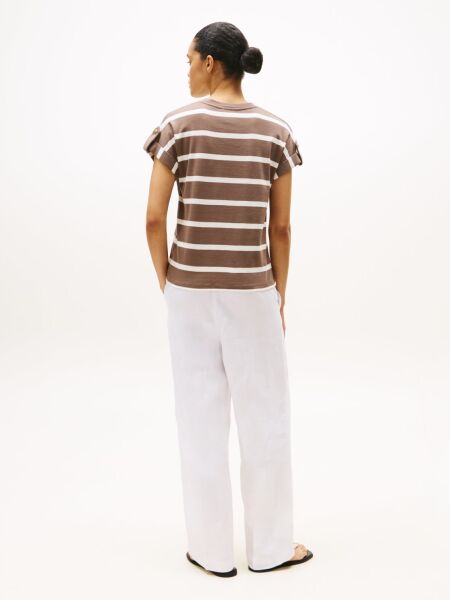 GOLD BUTTON MDRN C-NK SS TEE