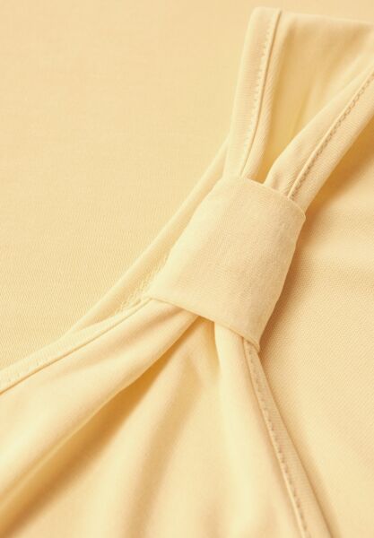 silk look top w.knot detail