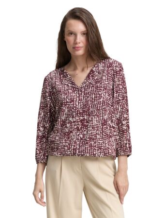 blouse with feminine V-neck